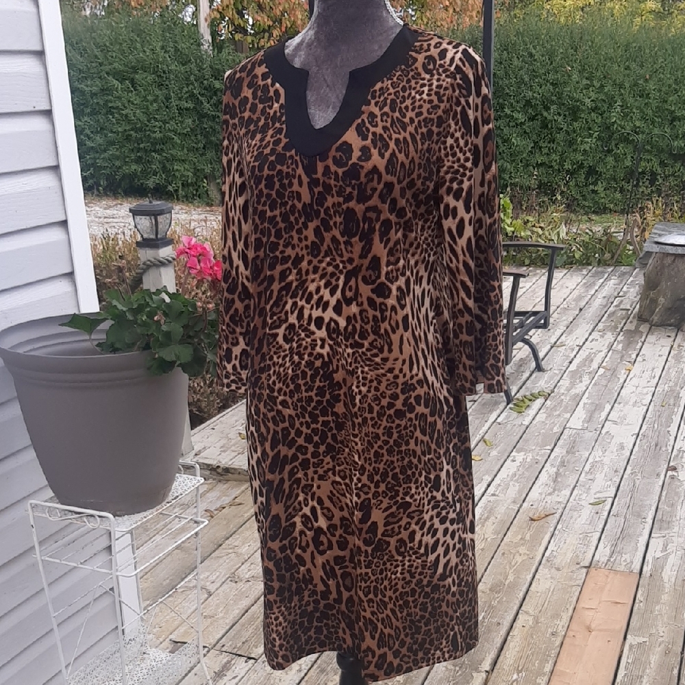 Chico's🐆Leopard Print Long Sleeve Dress Size 1 Similar to 8/10 US